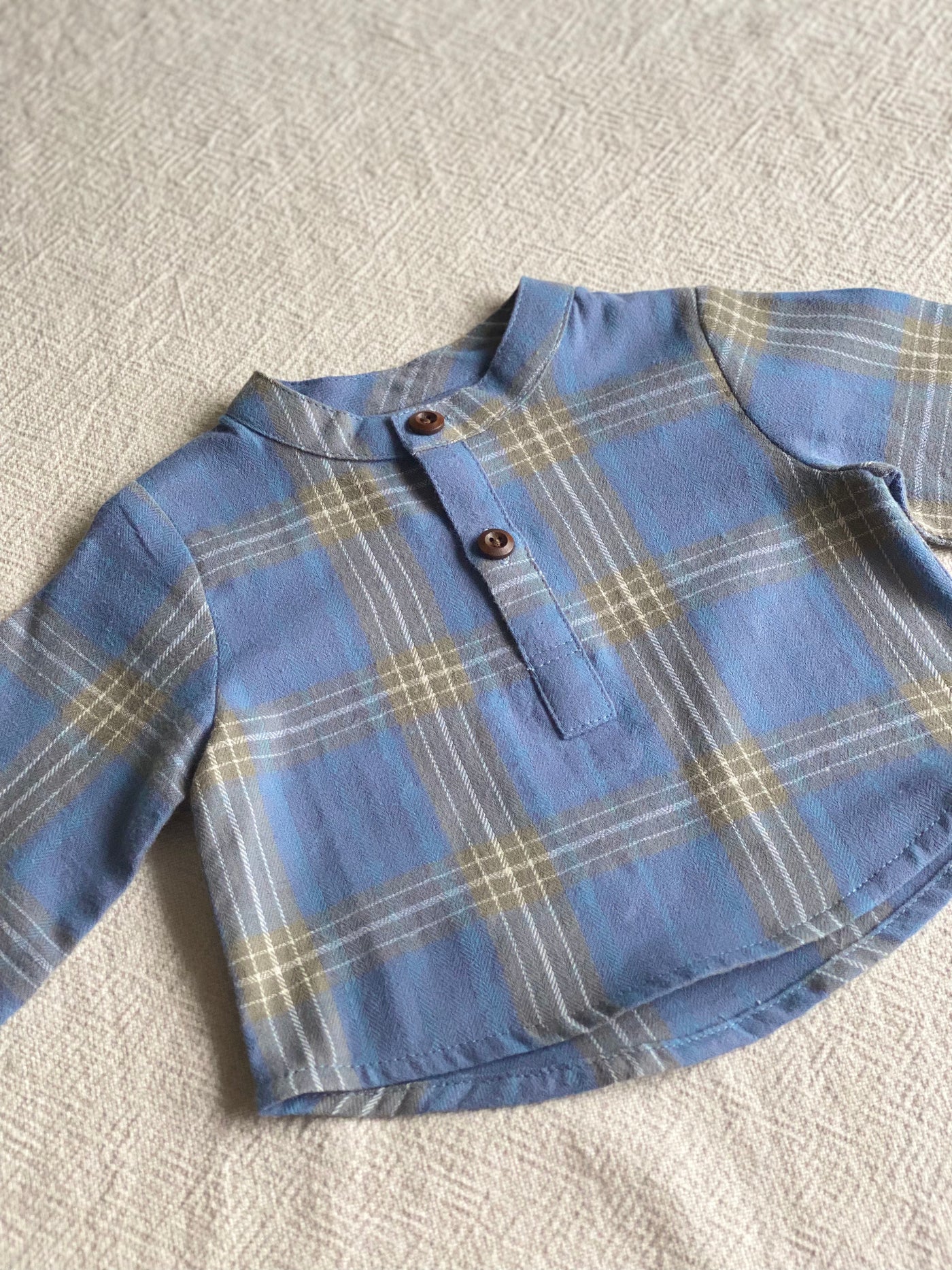 OLIVER Henley Shirt in Blue Tartan