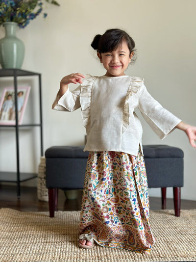 RIANG Frill Blouse & Skirt Set in Vanilla Blossom