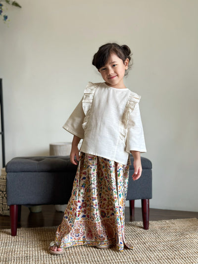 RIANG Frill Blouse & Skirt Set in Vanilla Blossom