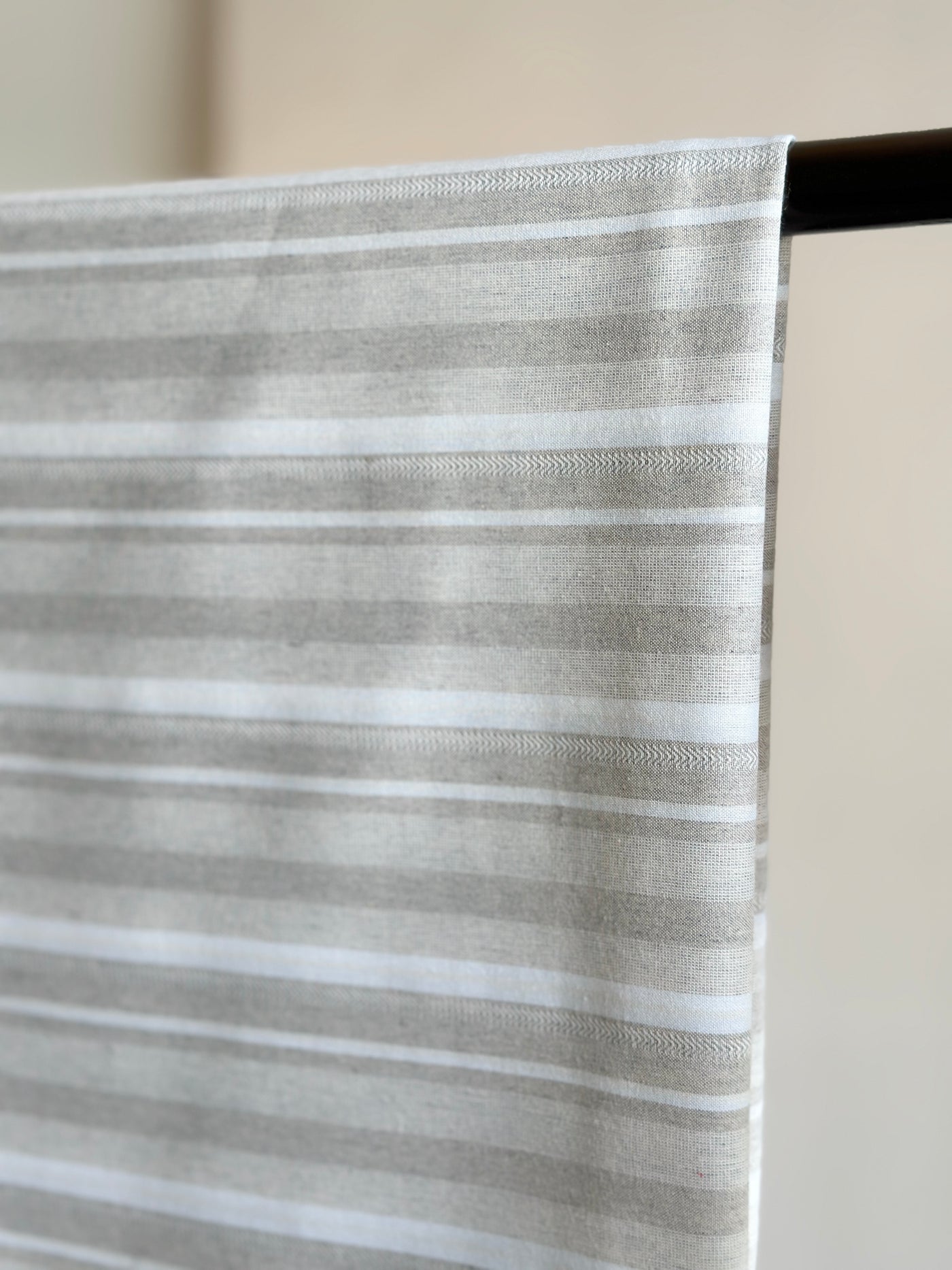IDRIS Pelikat Style Samping in Grey Stripes