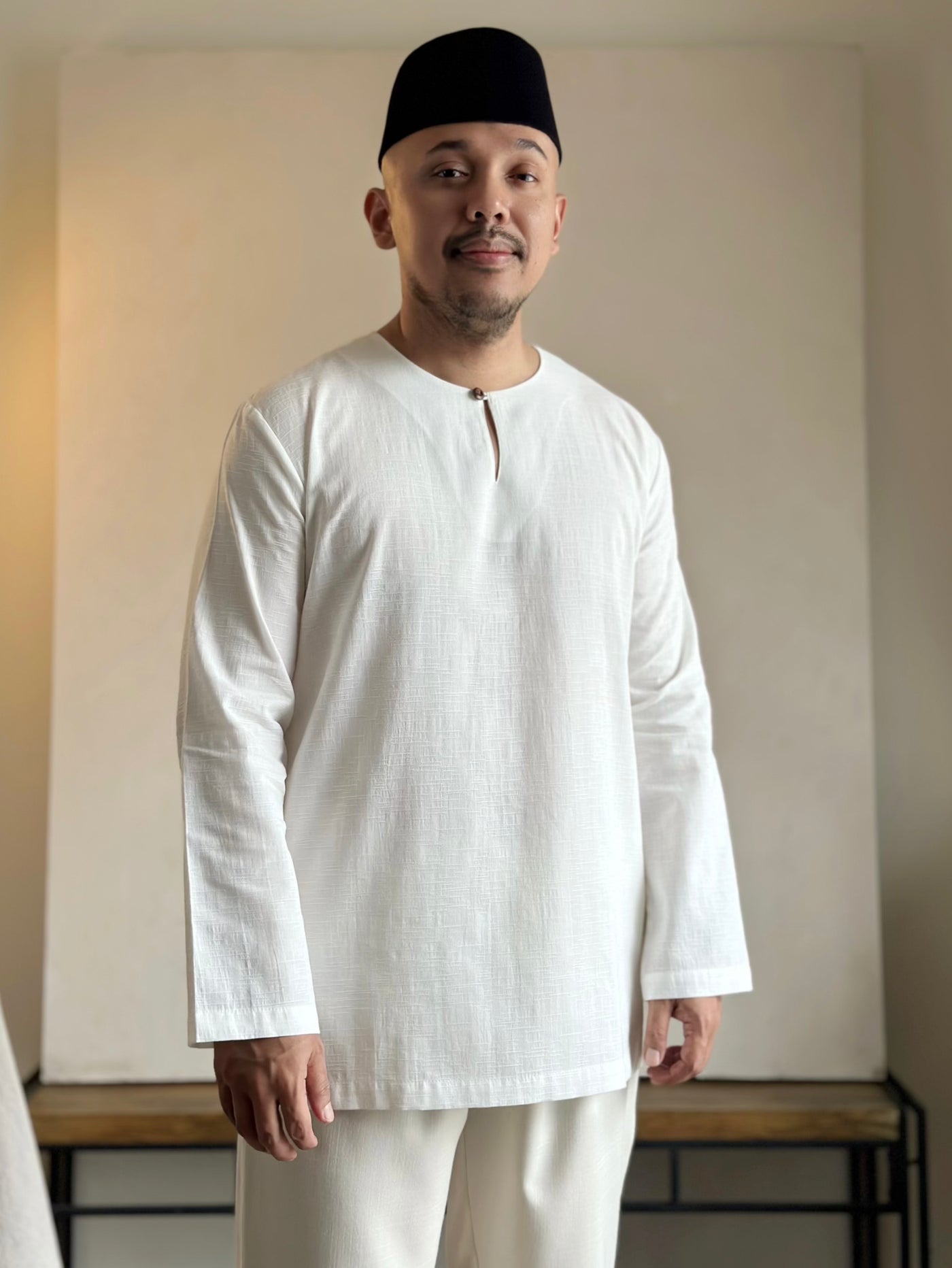 BUDI Teluk Belanga Kurta in White