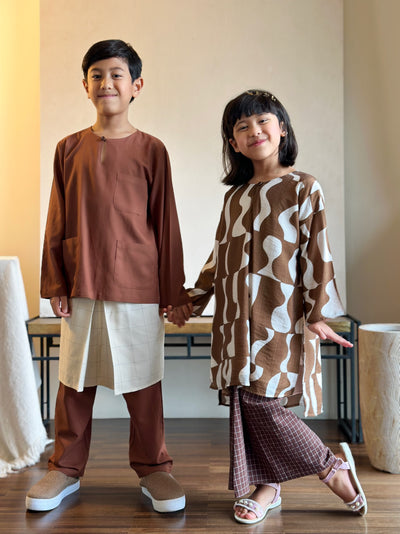NUH Teluk Belanga Baju Melayu Set in Cocoa