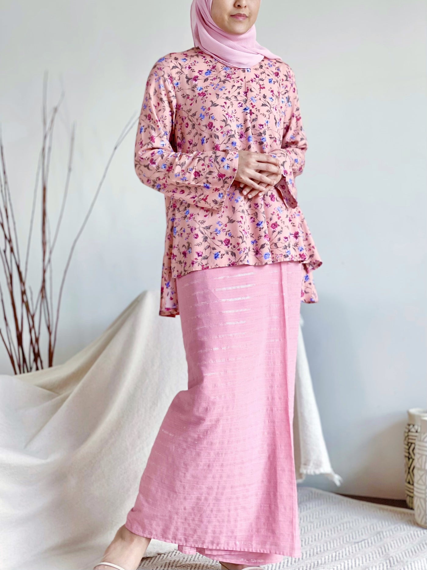 NIRMALA Modern Kurung Set in Pink Floral