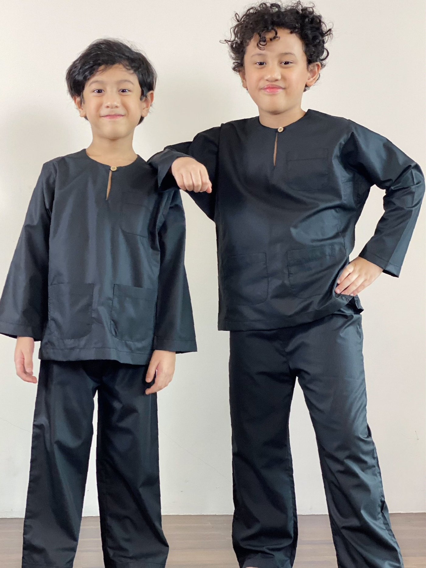 TUAH Baju Melayu Pesak Set in Black